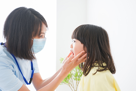 検査と診断を丁寧にする歯科医