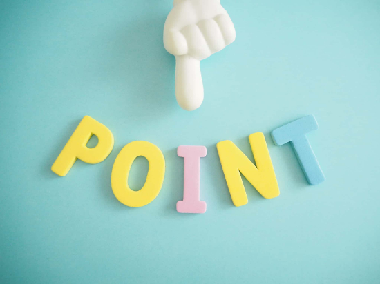 インレーとクラウンの選び方のポイントを説明するイメージ